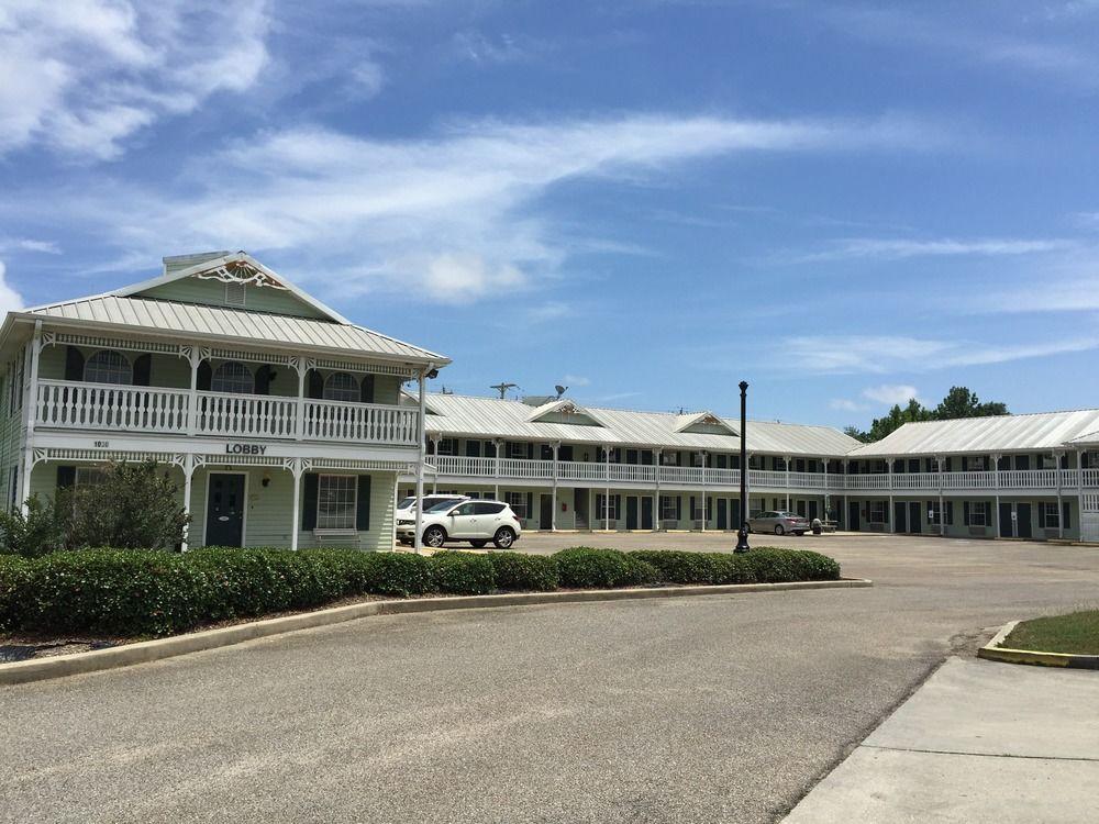 圣路易斯湾温德姆速8酒店 Bay St. Louis 外观 照片